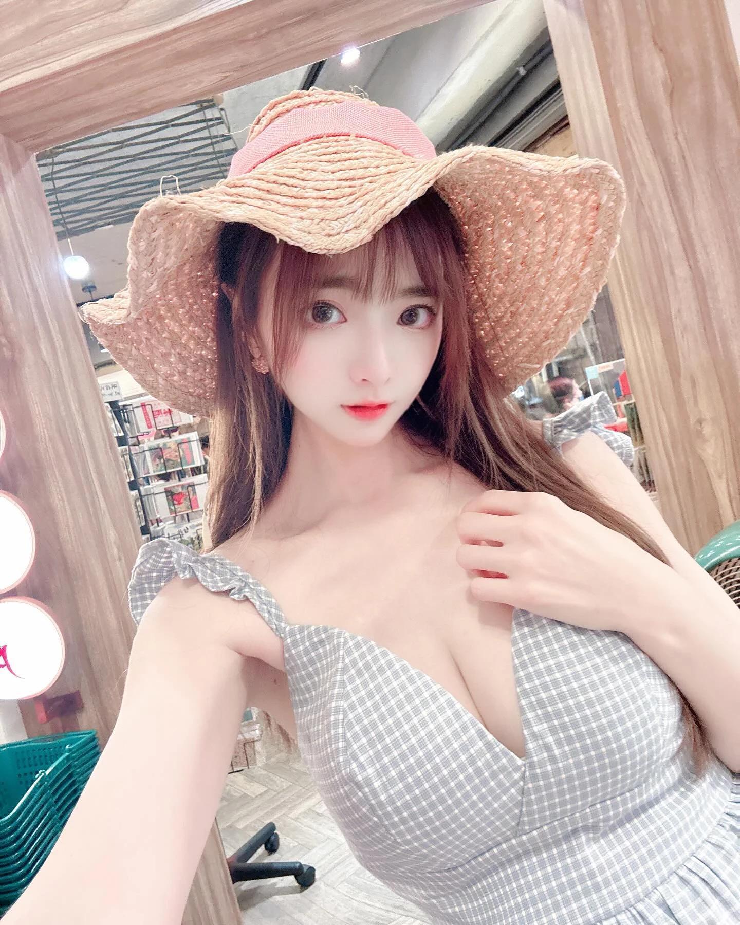 白皙銷魂視角無法承受「心玥Artemis」身材弧度完美 (41P)(35)