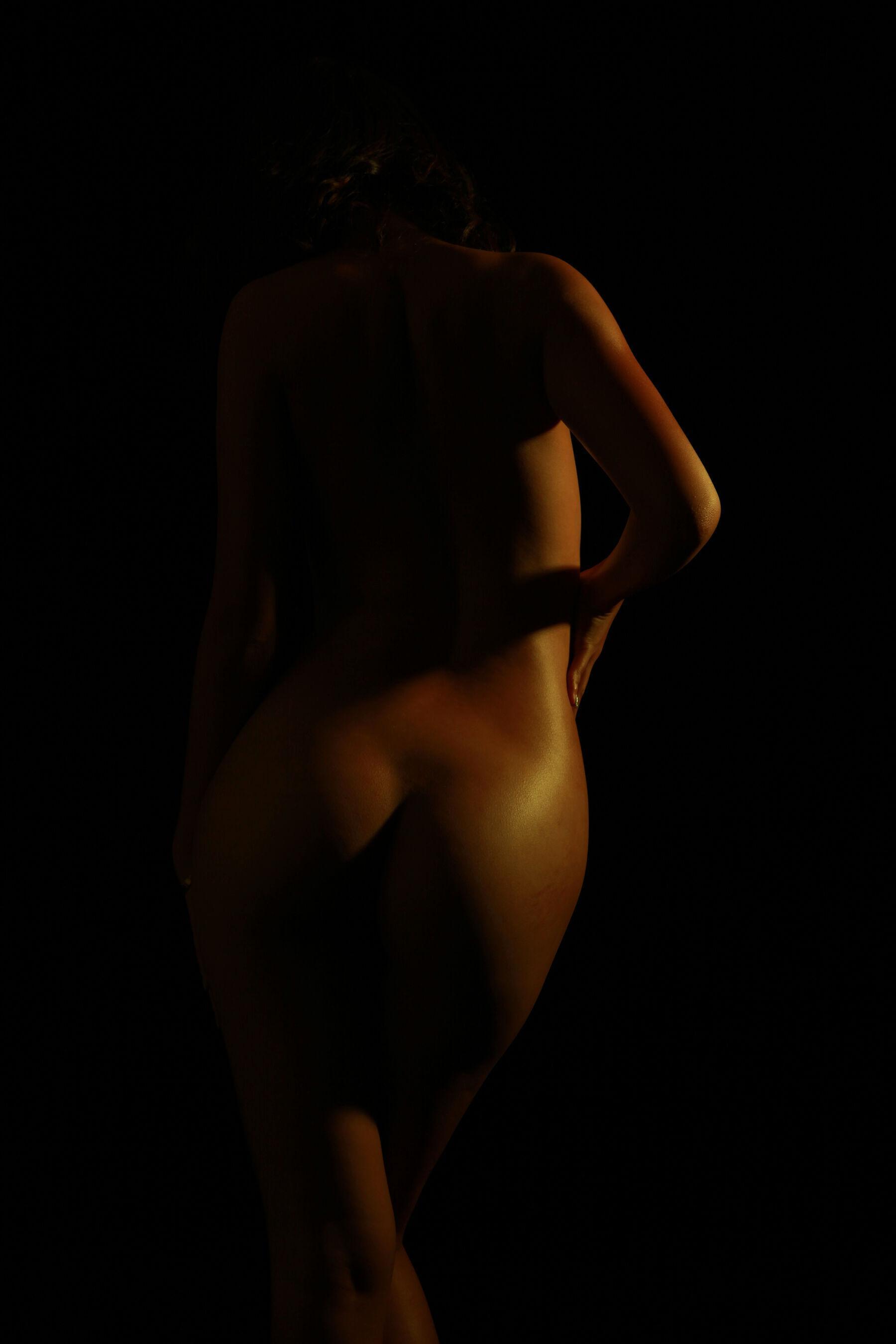 国模套图 国模蔻蔻大尺度人体私拍套图(473)