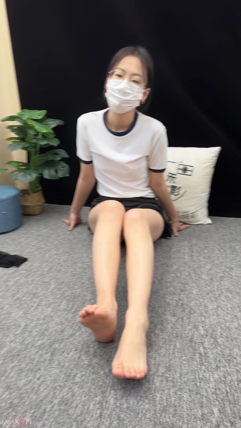 [三禾攝影] No.010： 日式體操服 裸足 (136 photos + 1 video) - ( Page 1 / 2 )(7)