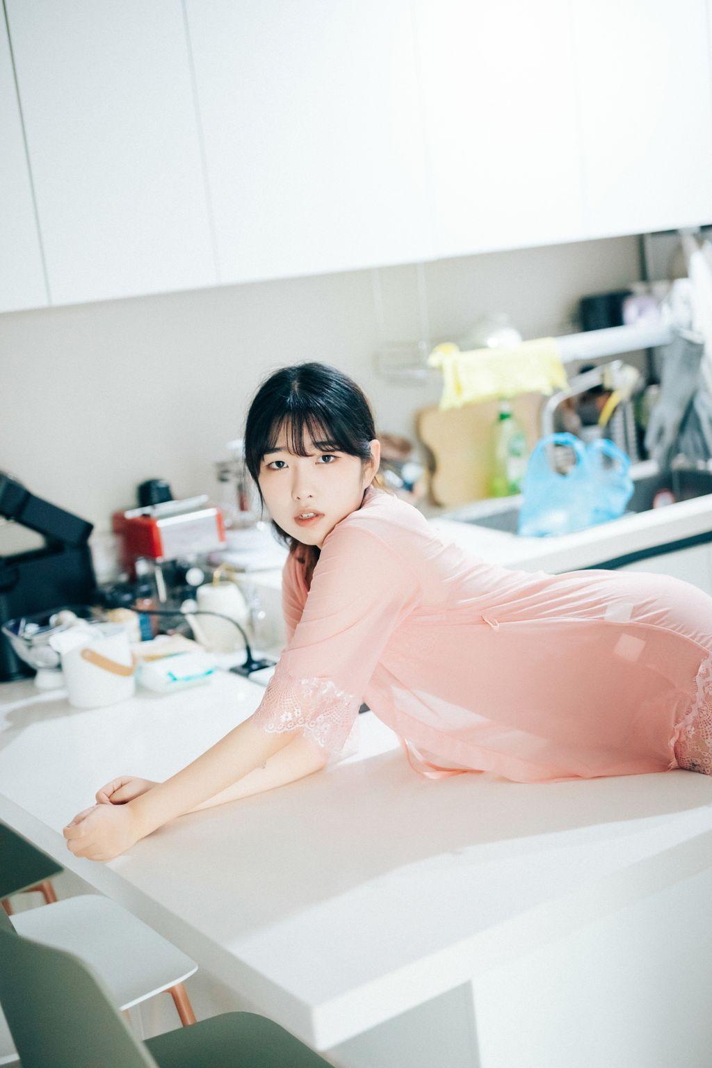 [Loozy] SonSon (손손): Date at home (+S Ver) (176 photos)(77)