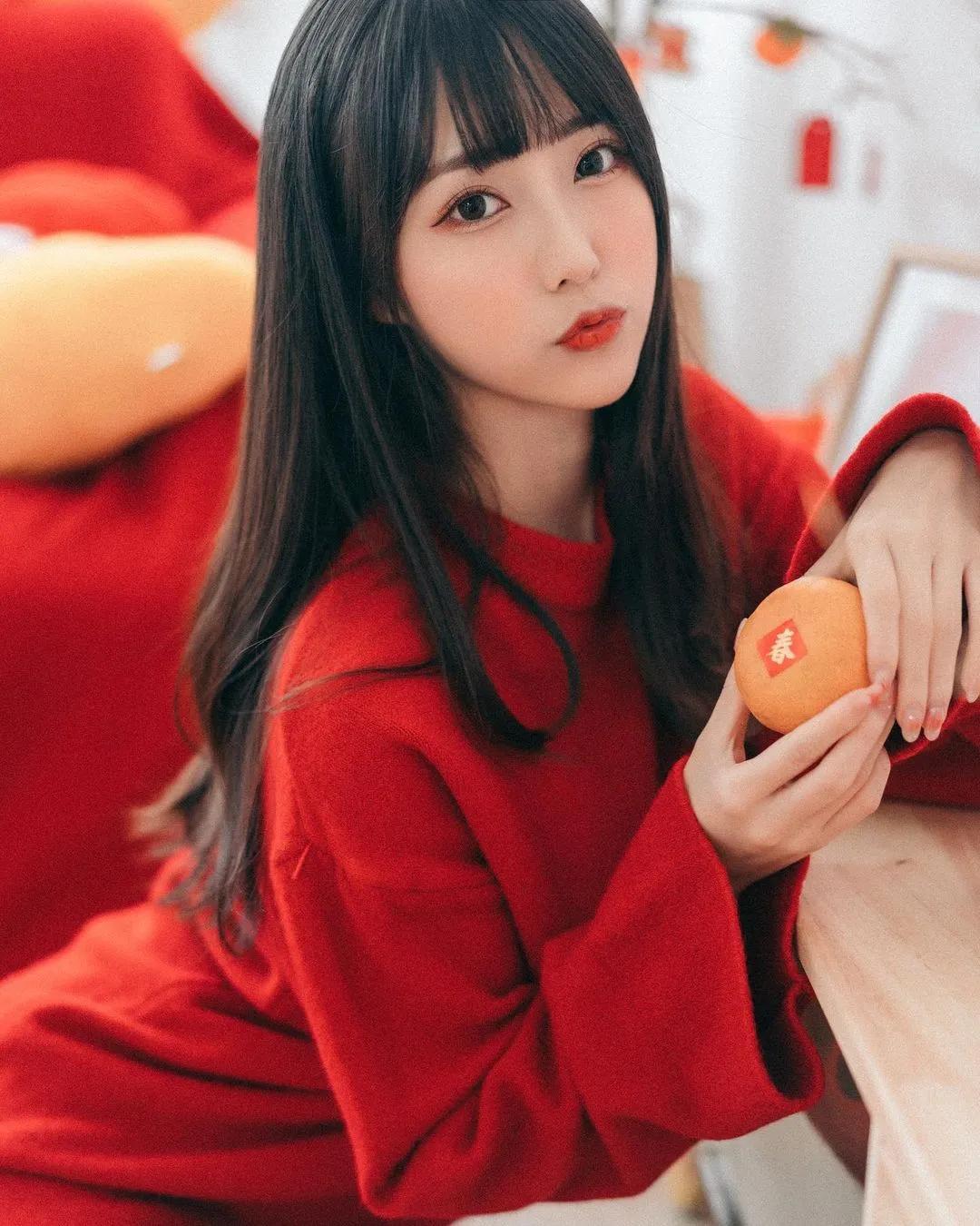 极品气质妹「玮庭Angela」胸下曲线毕露 画面波涛汹涌(4)