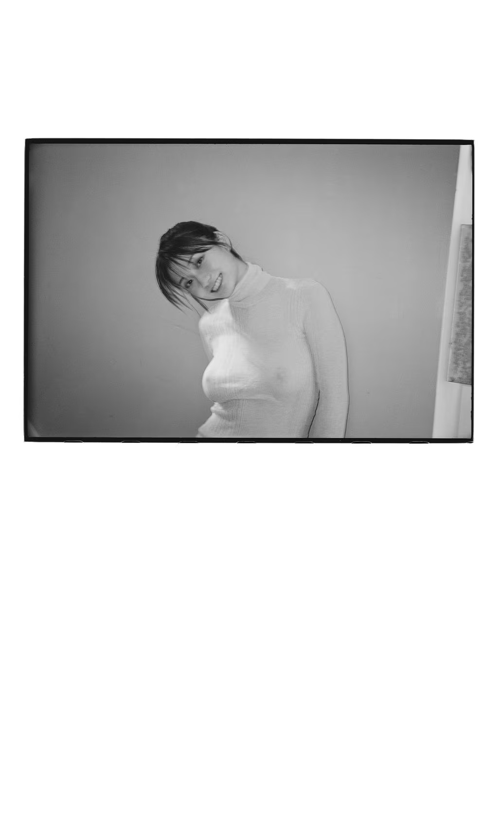 瀨戶環奈限定數碼寫真集《裸體美人魚》(2)