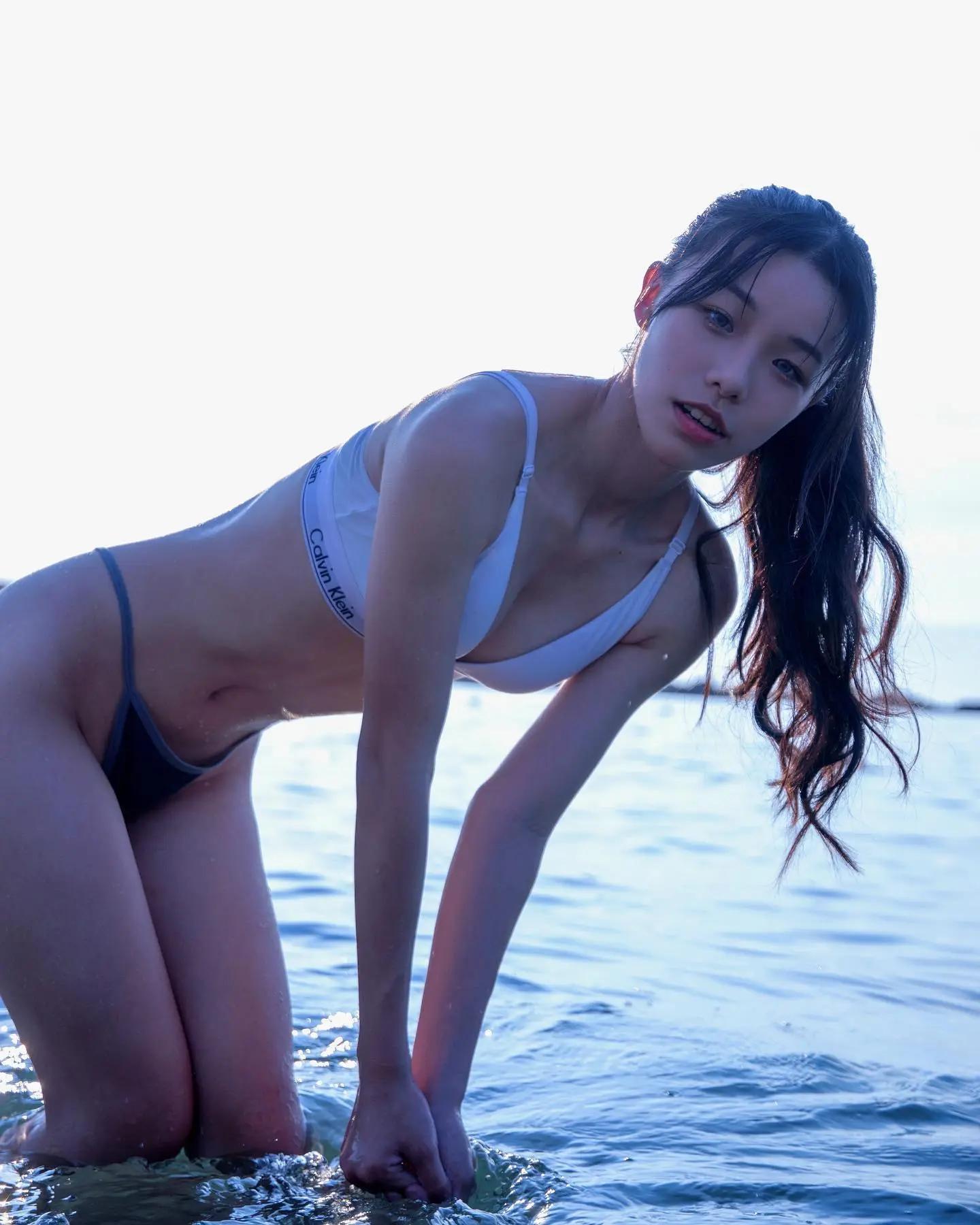 性感大解放「舒舒是晴天」傲人上围看到直接恋爱(2)