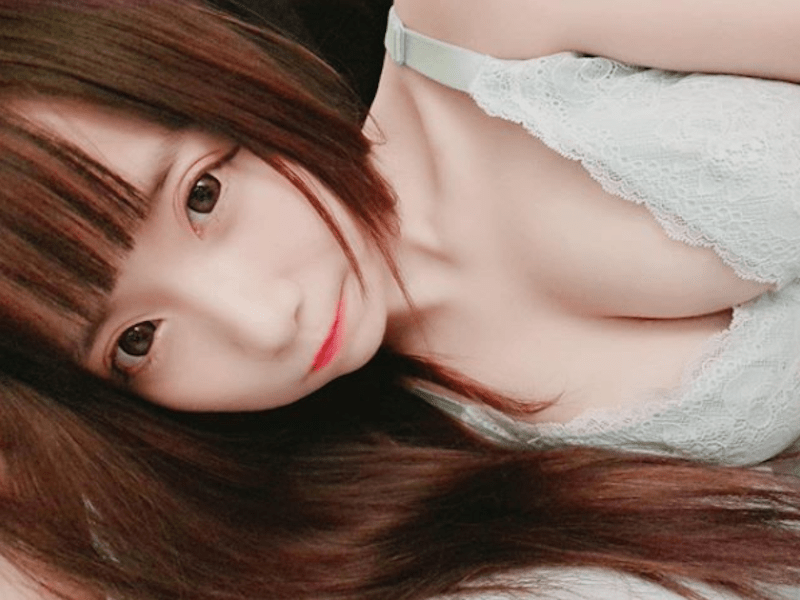 「E奶美少女」超纤细好身材，22寸细腰和白嫩修长美腿，在家自拍也能引6万人追踪！-小湿妹图(13)