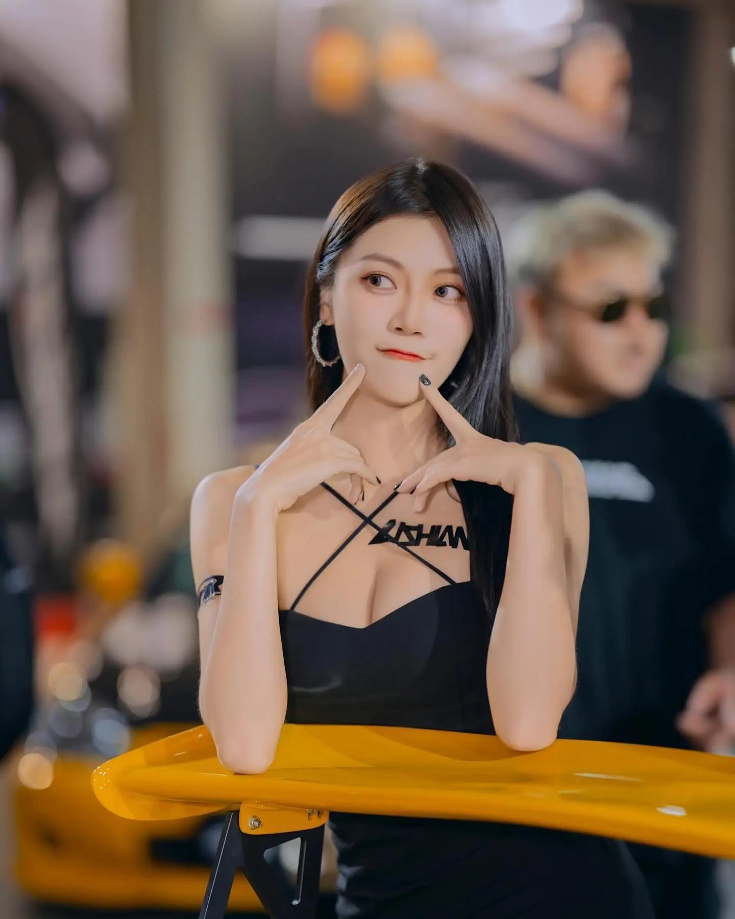 气质非凡「详情介绍-气质非凡「美图小说-气质非凡「美图小说-迅雷下载-磁力-中学小C女-mc.zxxcc.lol/38D/(8)