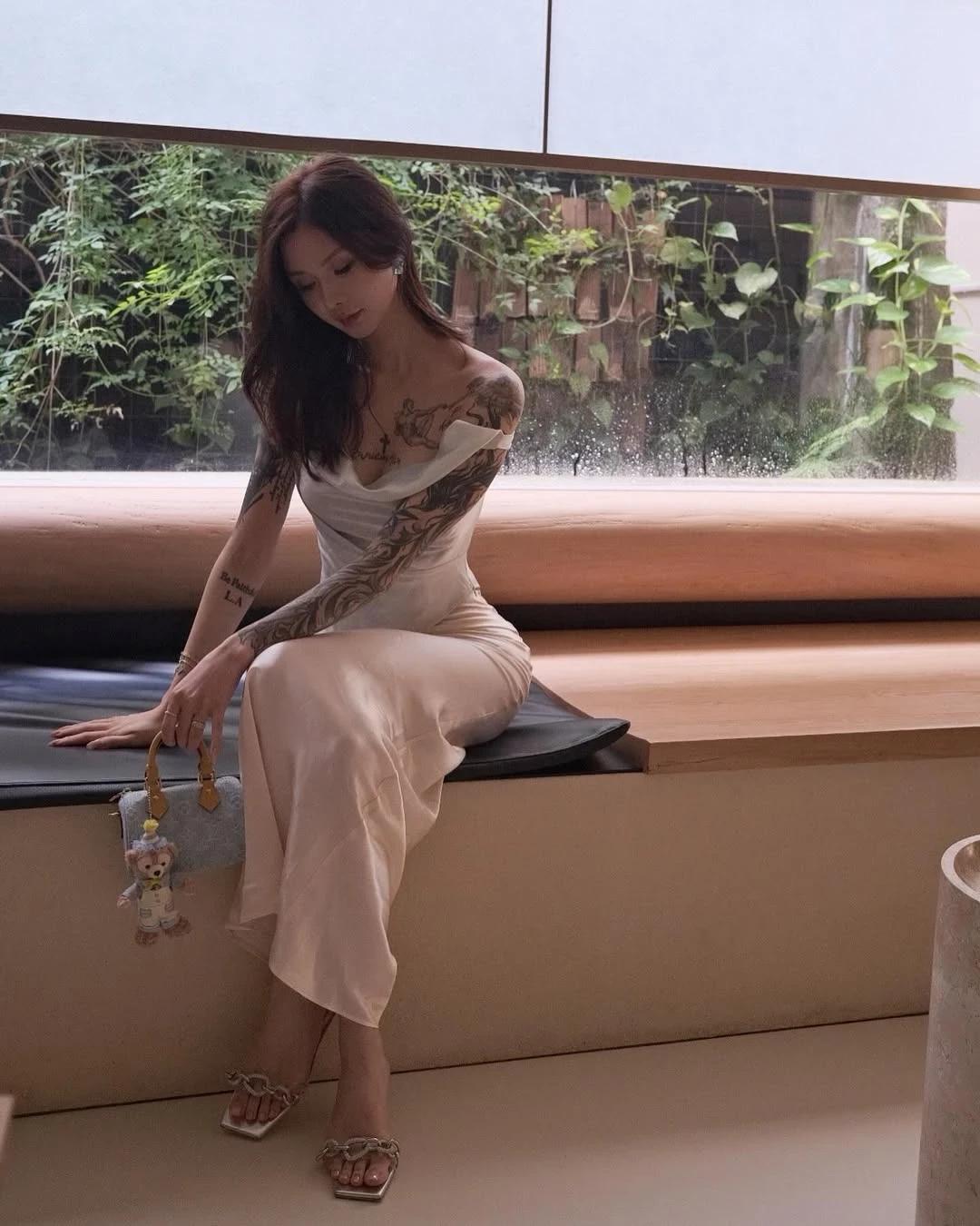 「純愛小爆炸」飽滿火辣身材來溫暖你的心 (49P)(20)