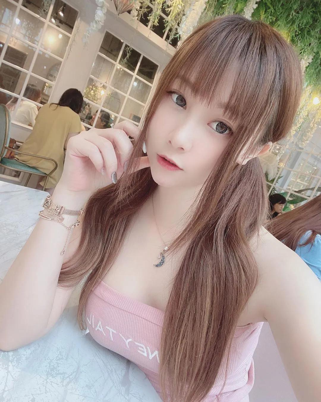 百变美女小林儿 玲珑脸蛋惹人怜爱(2)