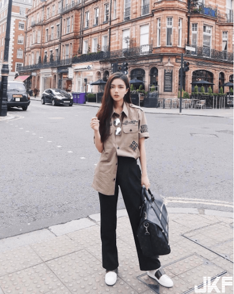 「大眼正妹老板娘」亲自下厨又下海！「美乳长腿」让人好兴奋！网：想下面给你吃！-小湿妹图(6)