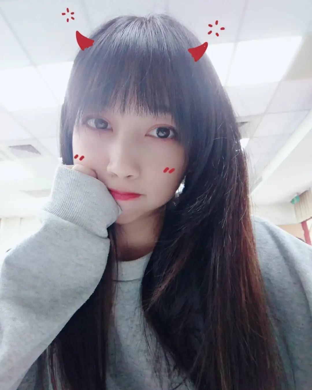 崩坏系少女「凛凛伊?」厌世眼神瞪到下体石化　还想被她「修长黑丝美腿」踩在脚底下-小湿妹图(26)