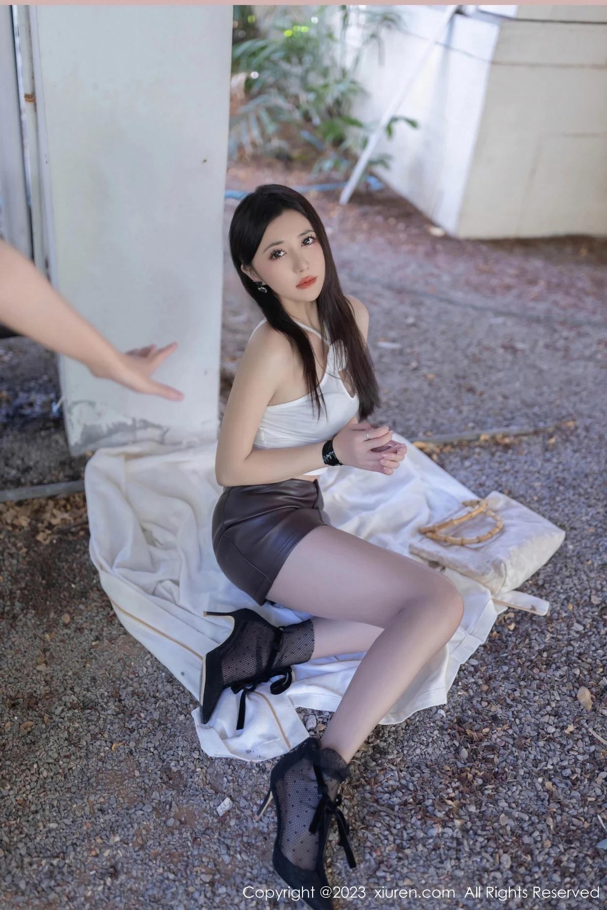 XiuRen第7888期_模特魚子醬Fish尾隨主題情趣捆綁性感內衣秀曼妙身姿誘惑寫真83P(28)