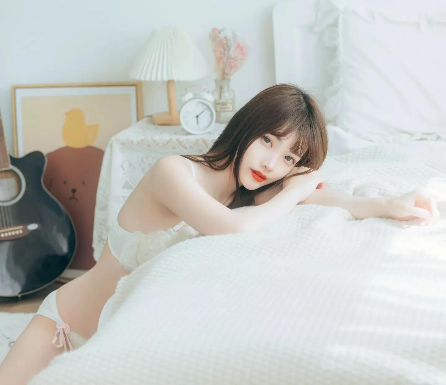 傲人双峰「敏绮」深藏不露好身材 太惊喜！(16)