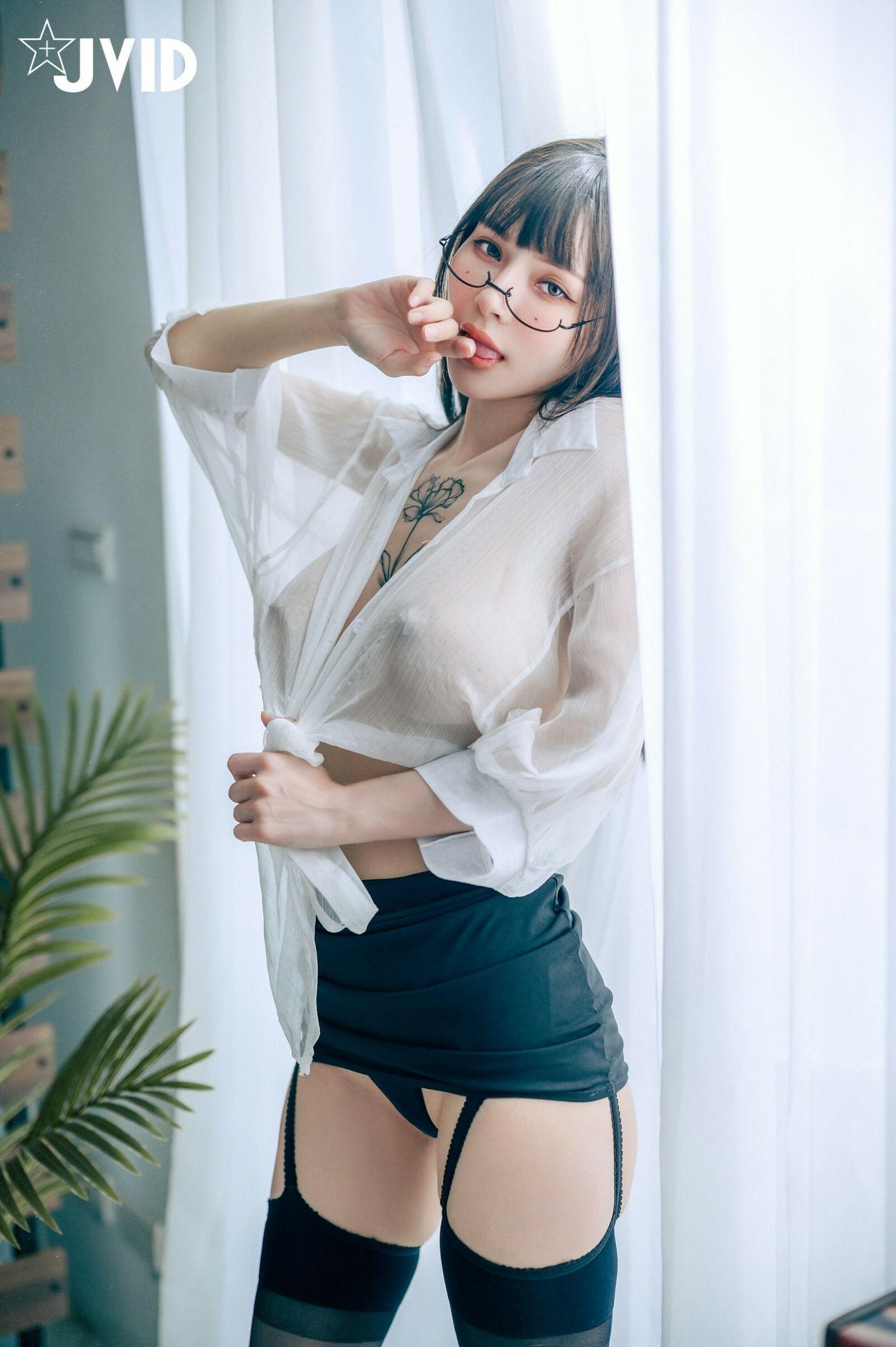 JVID - 俄罗斯公主 新来的豪乳超魅惑女同事(31)