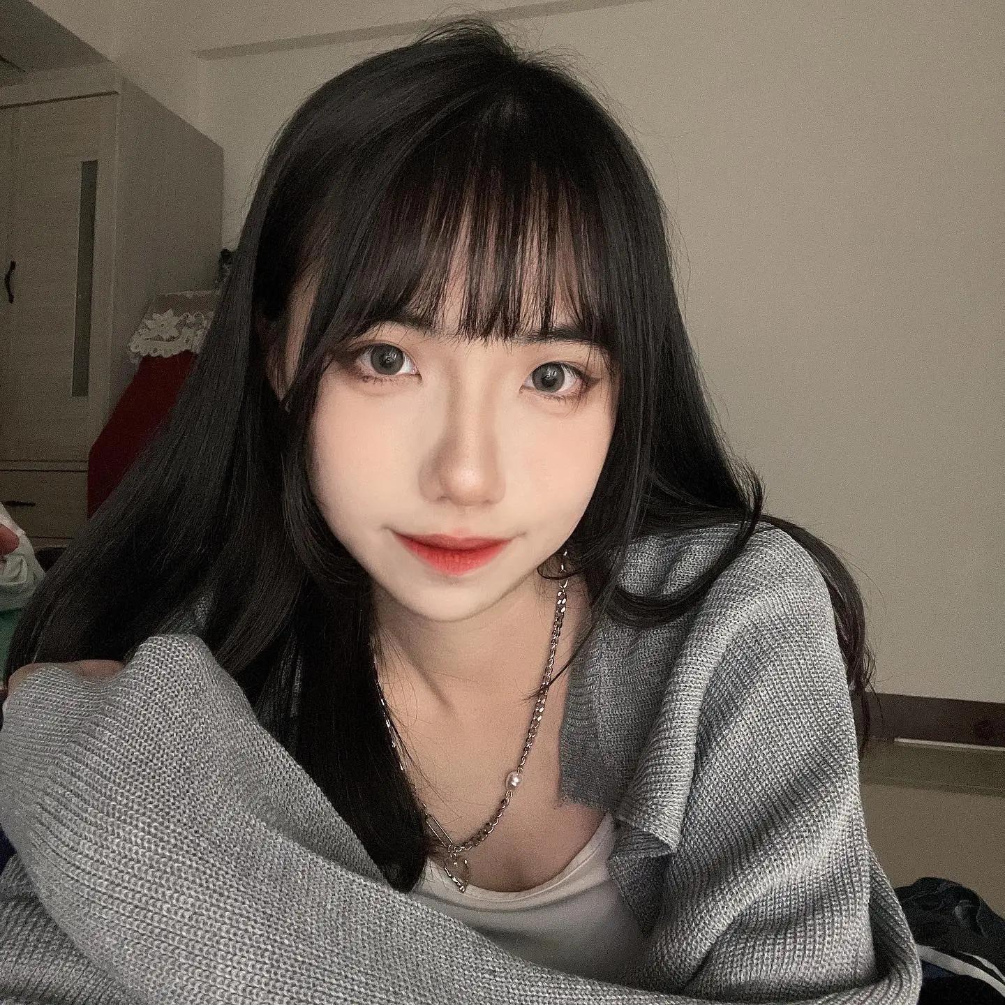 萌系正妹「柯睿YEEEEE」露逆天美腿身材整个赏心悦目(11)