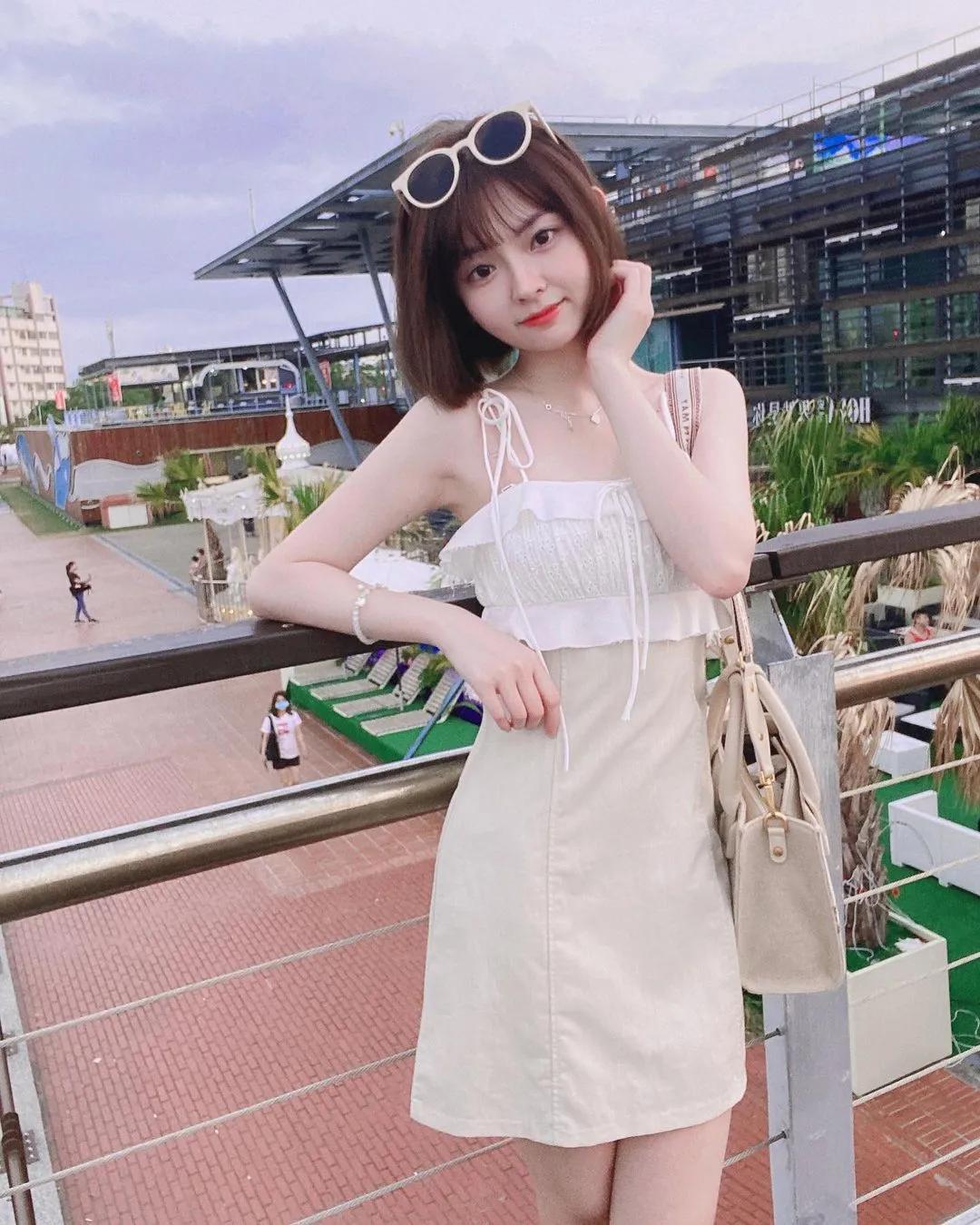 甜心正妹「Duck 鸭鸭」气质感喷发 轰炸你的视觉感官(8)