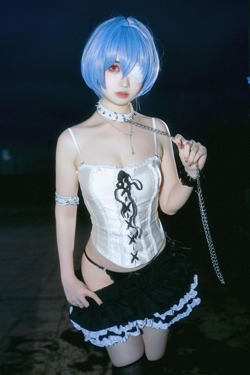 [Cosplay] 洛桑w伊梓 雨后天台(31)