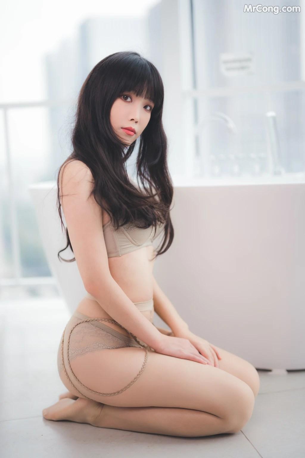 Coser@汪知子 Vol.011: 风衣 (54 photos)(43)