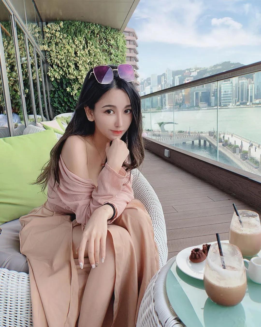 胸部大 只是尽一下社会责任 哈 呜呜仔(8)