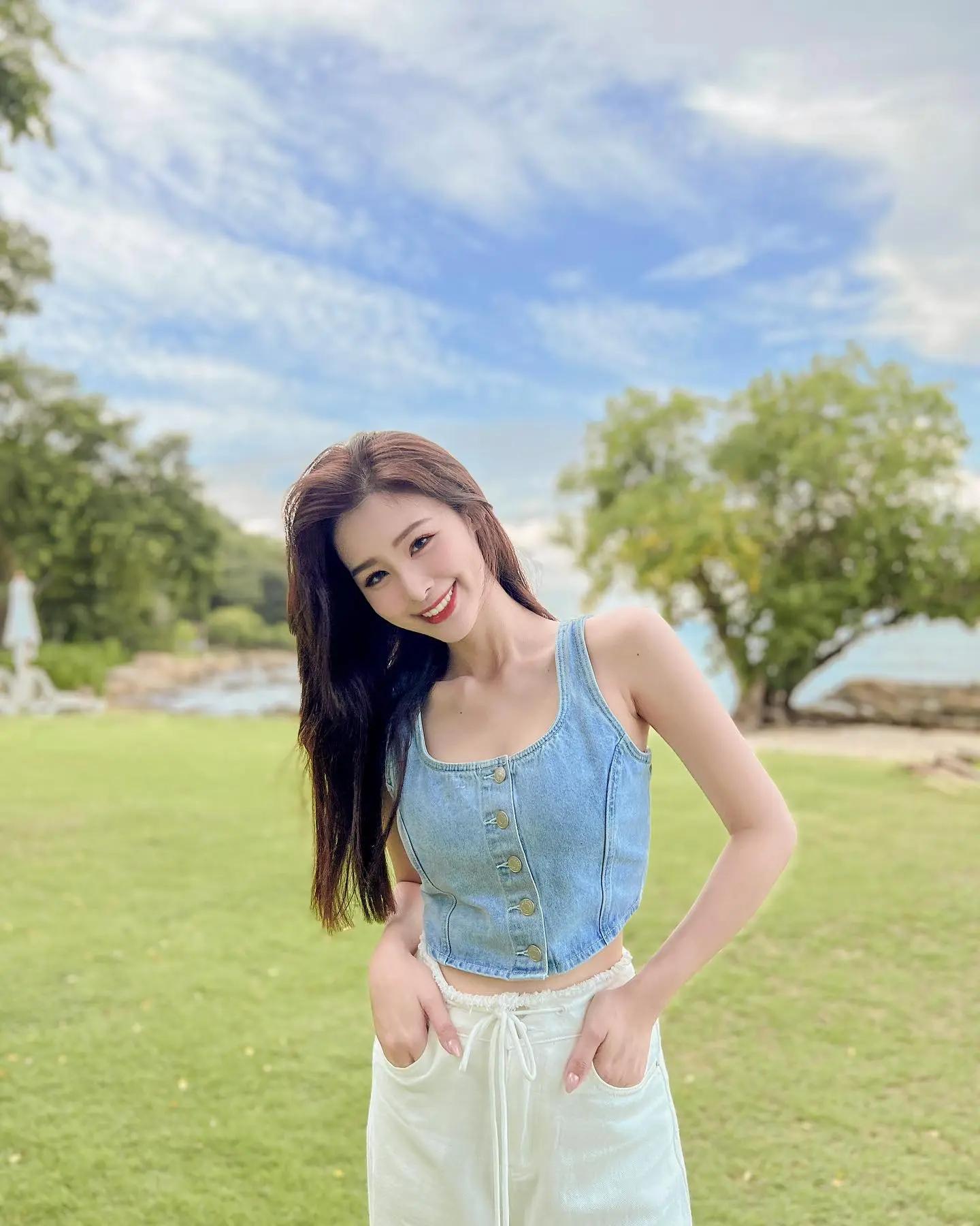 藏不住的性感「VIKA」傲人双峰让人想飞扑(14)