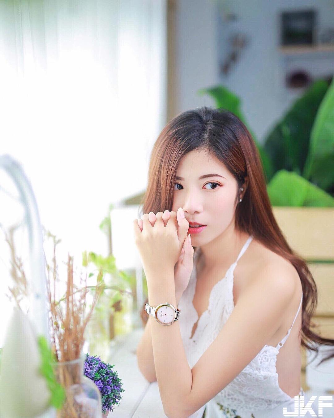 气质与性感兼具　台南女孩「方唯真 Chubby」阳光清新的性感女人味！-小湿妹图(7)