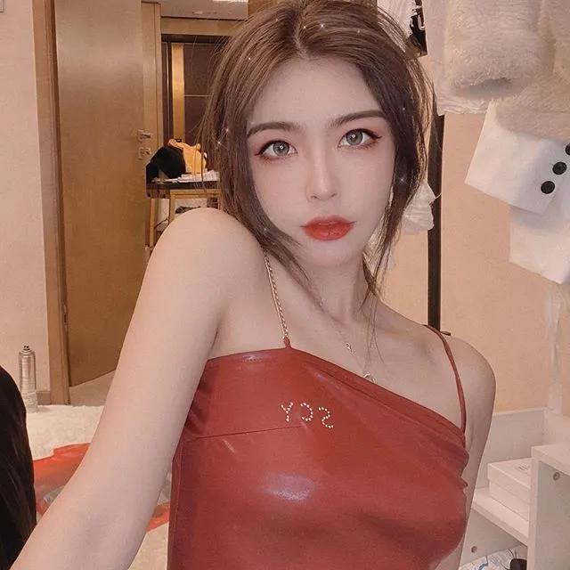 一张精致的高级脸，挑逗著电眼不时放著超高伏特的电力~樱桃(11)