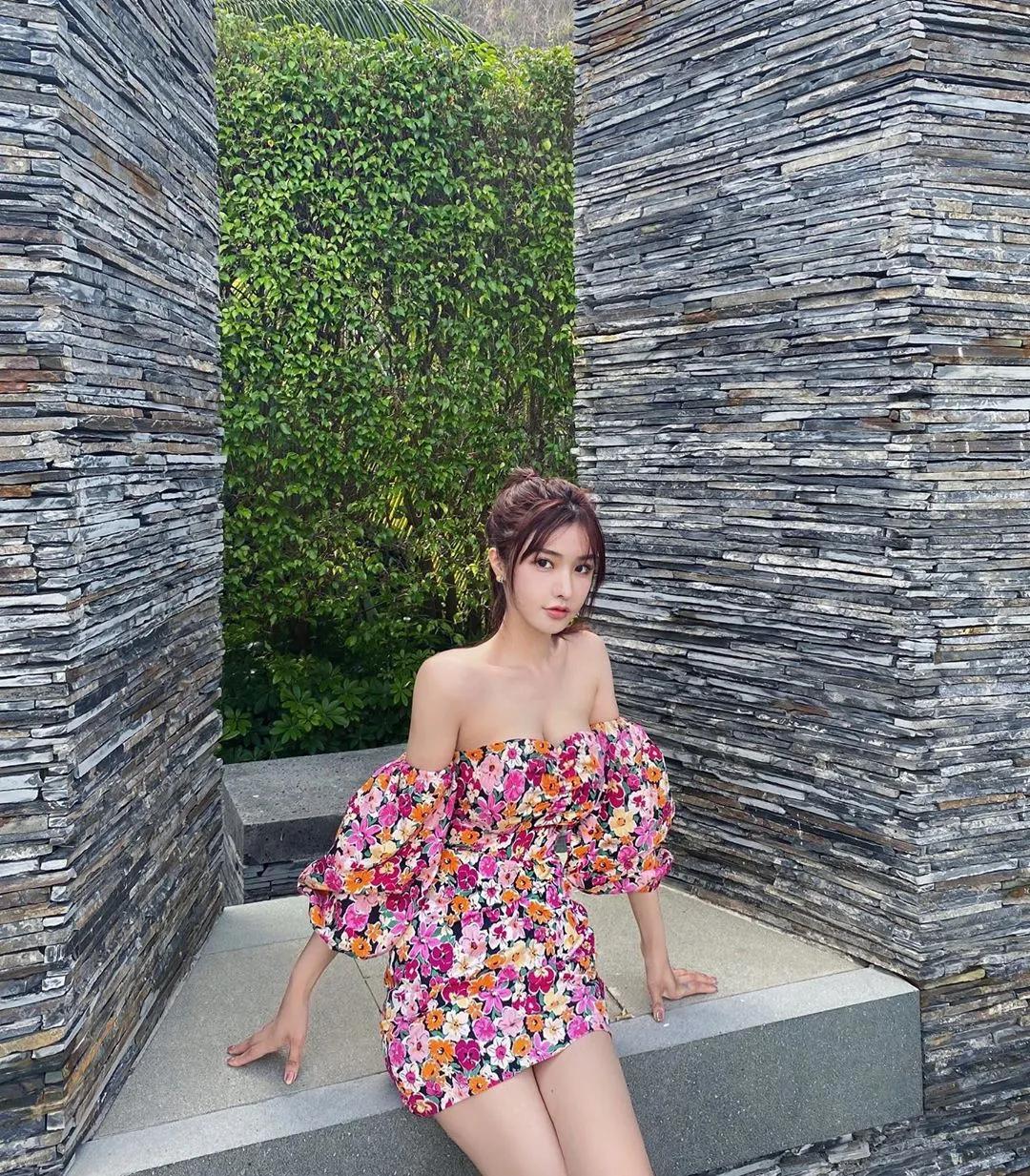 没穿泳装还看不出身材这么好 DD Wu(5)