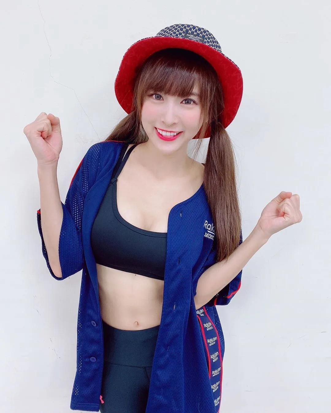 啦啦队女神孟洁 毫不保留的将把性感美照都放上来(14)