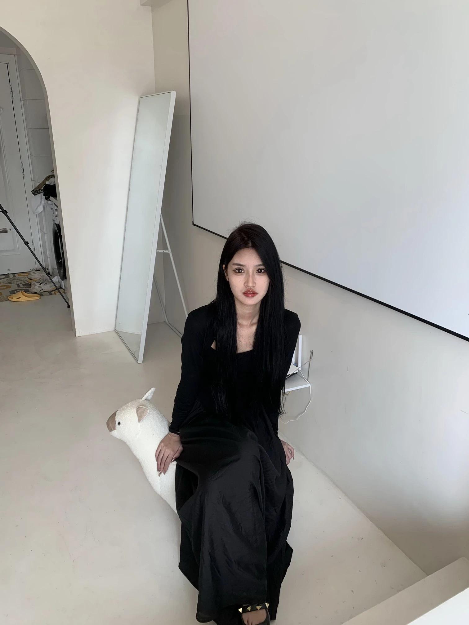 【可咪】氣質美女私拍女體PART1 (348P)(343)