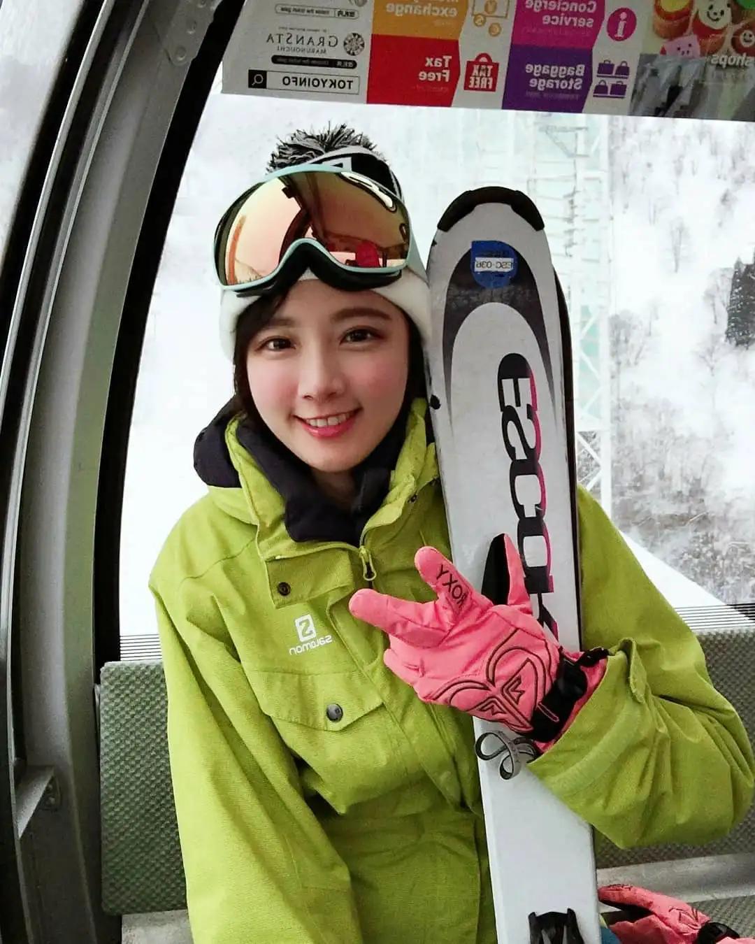 空服员「林巧子Chiao Chiao」萌度满点　甜美笑容让乘客都融化-小湿妹图