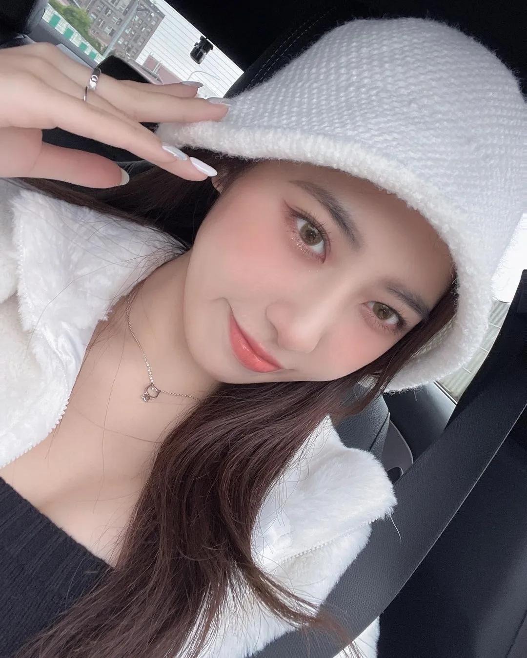 网美正妹「芭比」无辜大眼搭配胸狠身材 如此甜美诱人(6)