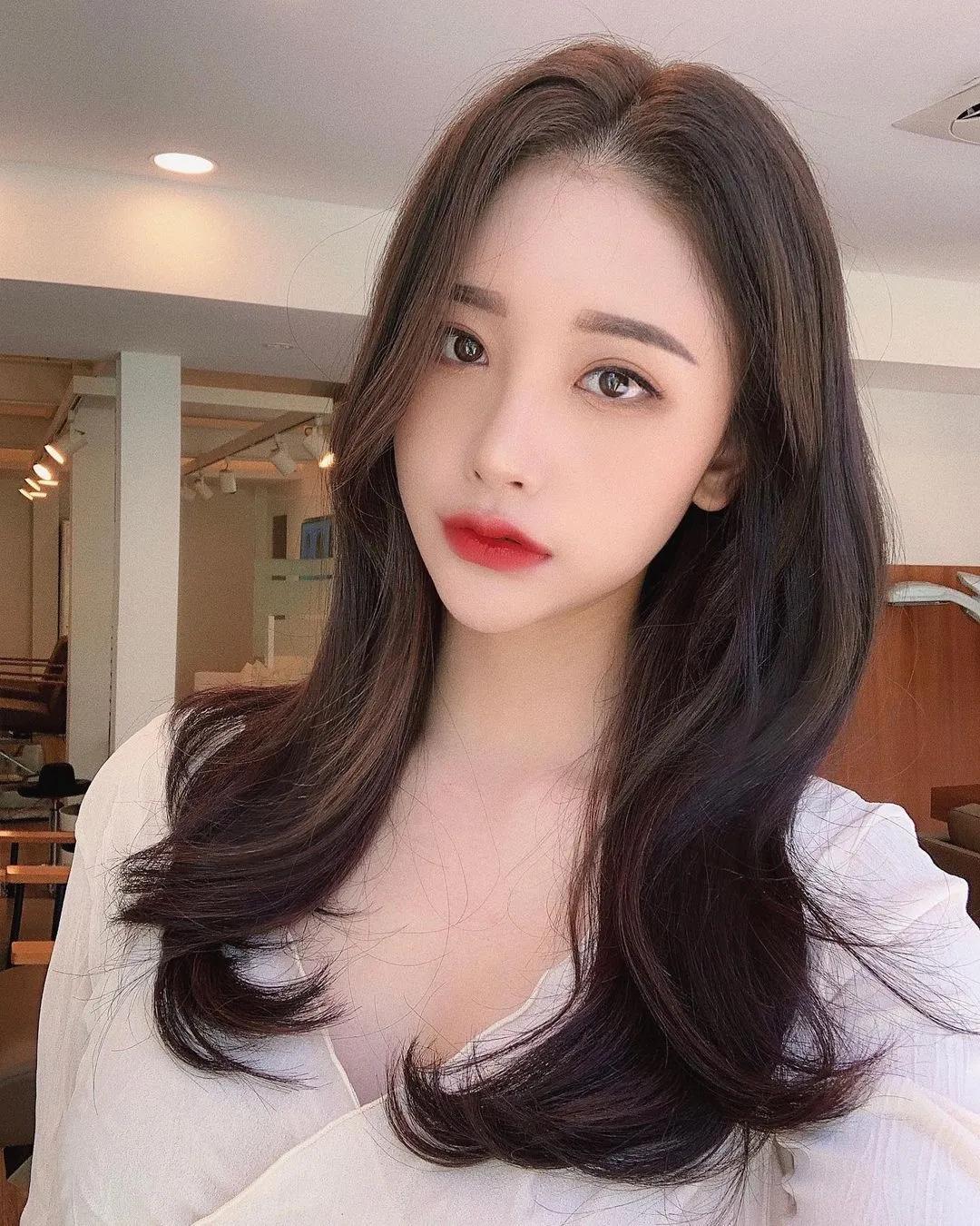 韩国美眉영진 泄出白皙雪乳...又大又白(9)