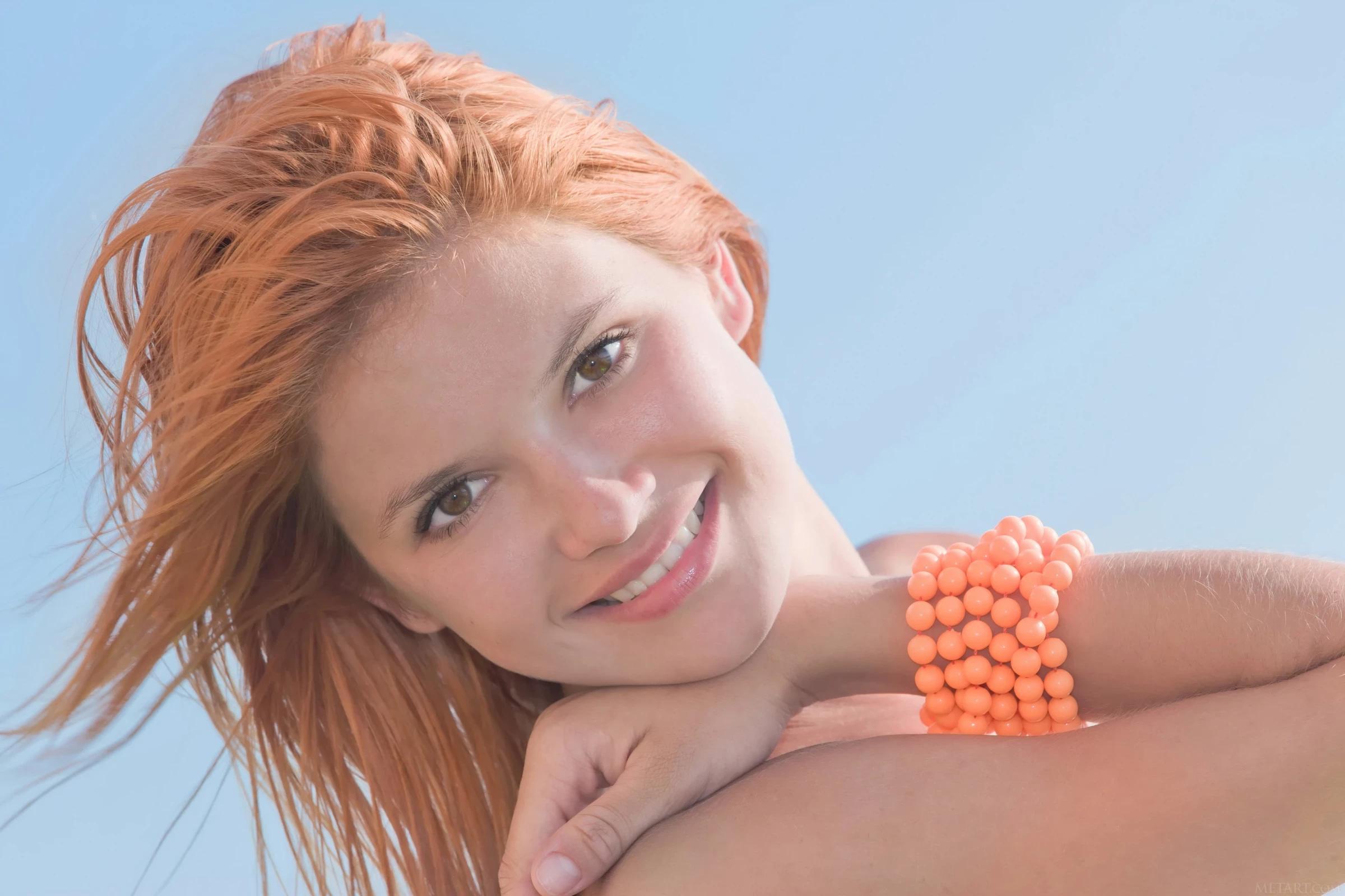 Violla A - Pool Float (137P)(109)