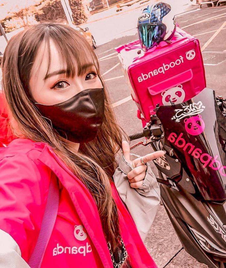 骑重机送餐的熊猫外送员...太可爱啦！(4)