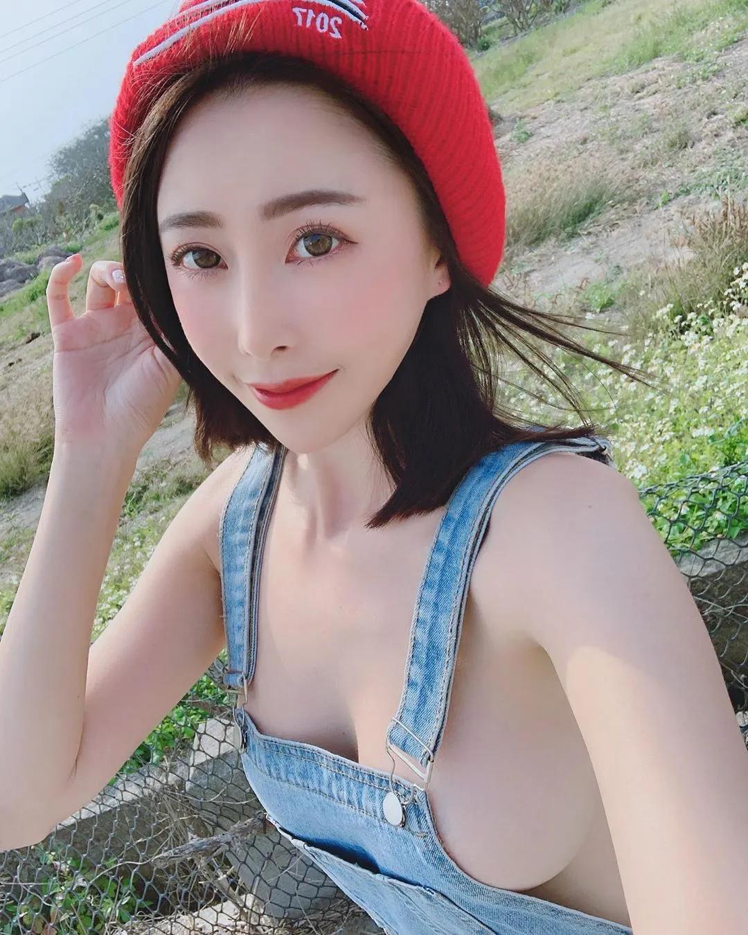 视角真完美！「黄艾比Abbie Huang」贴心晒奶振奋人心，邪恶濠沟当作本周好的开始！-小湿妹图