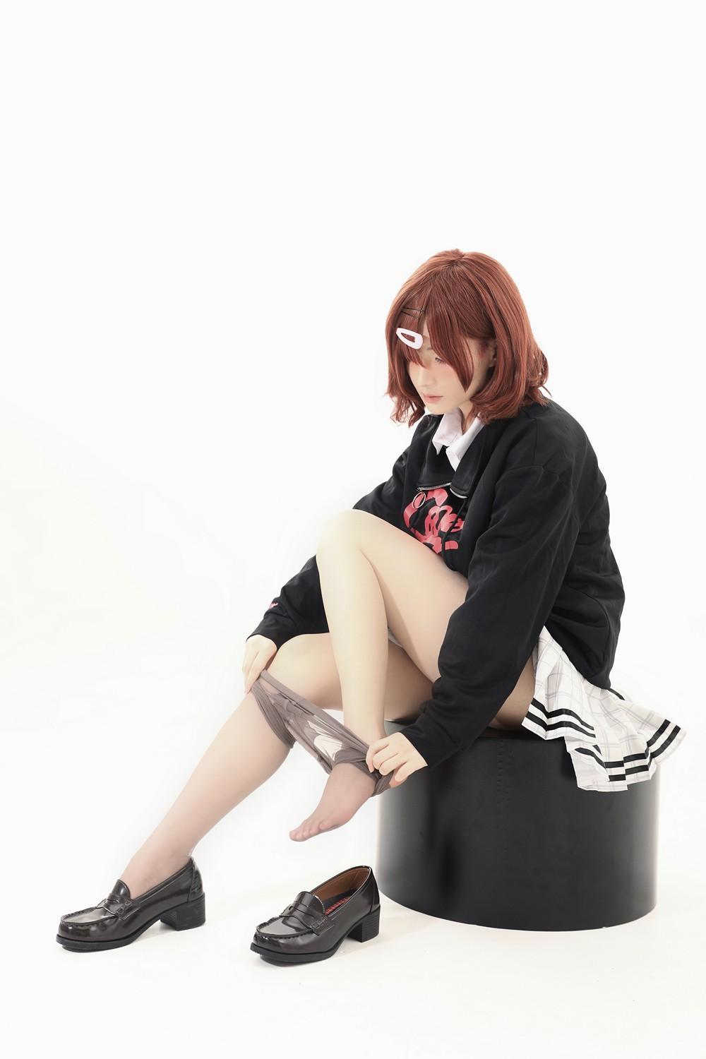 (Cosplay) [幼爱Youmeko]樋口円香cos灰丝+樋口円香竞泳黑丝+樋口円香竞泳无衬衫灰丝(19)
