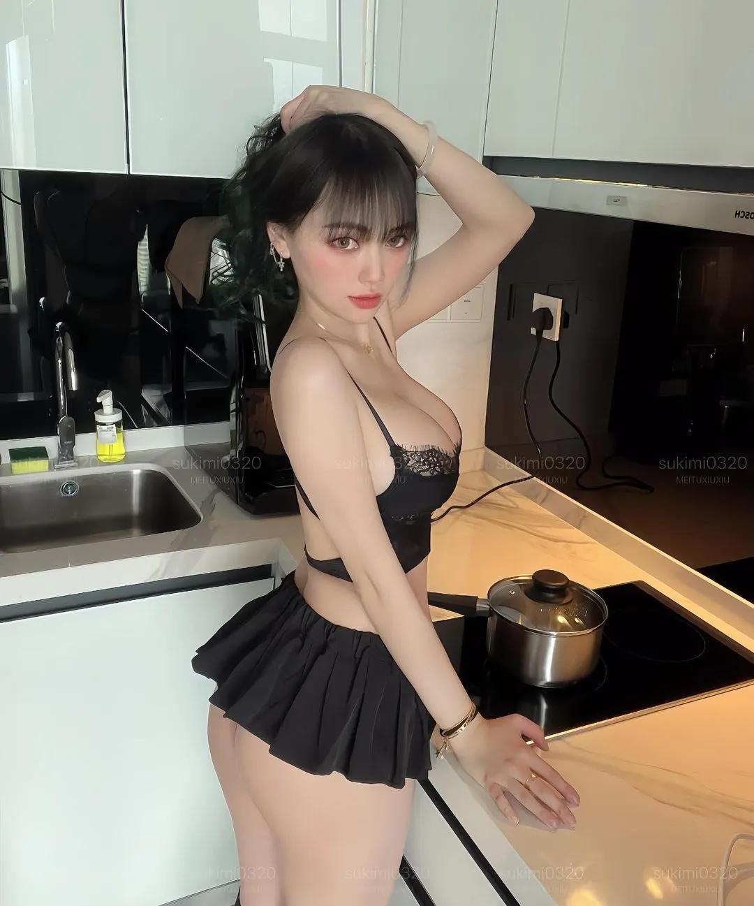 巨乳美女「sukimi  苏」凶猛美乳露出 优雅又火辣！(9)