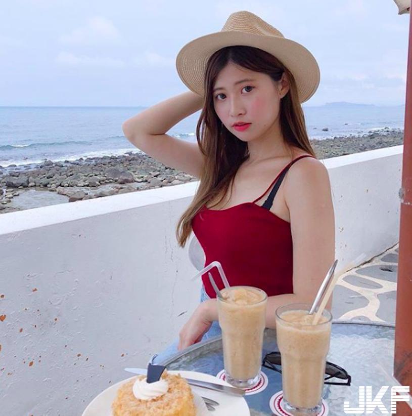 沙滩上惊见「超凶辣妹」，极品事业线让人狂偷瞄！-小湿妹图(8)