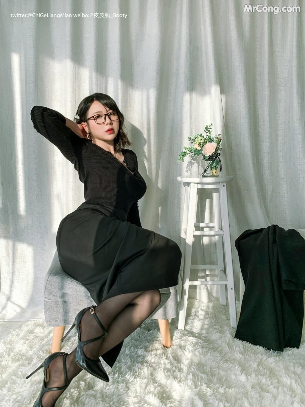 Coser@皮皮奶可可爱了啦: 黑色OL (120 photos)(26)