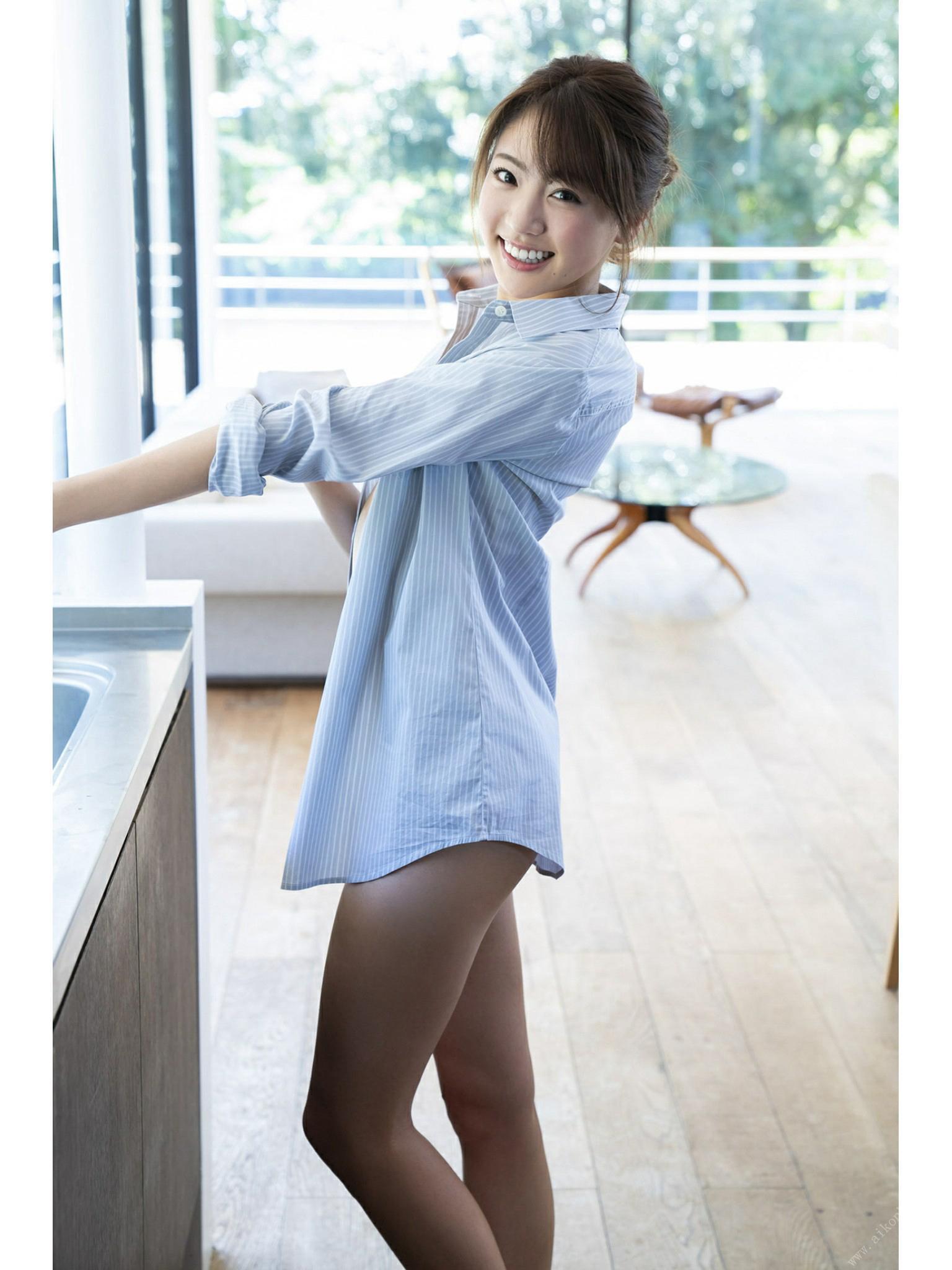 志田友美 - 美脚天使は梦をみる(1)