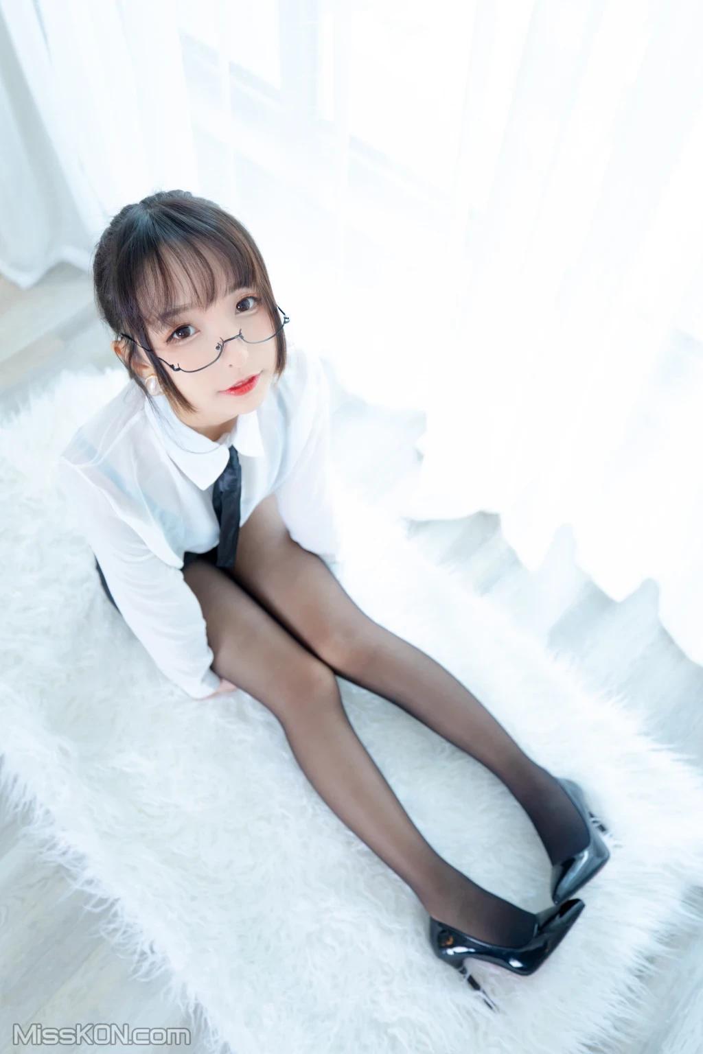 Coser@神楽坂真冬 Vol.055： 電子相冊-白色辦公室《ホワイトオフィス》 (150 photos)(14)