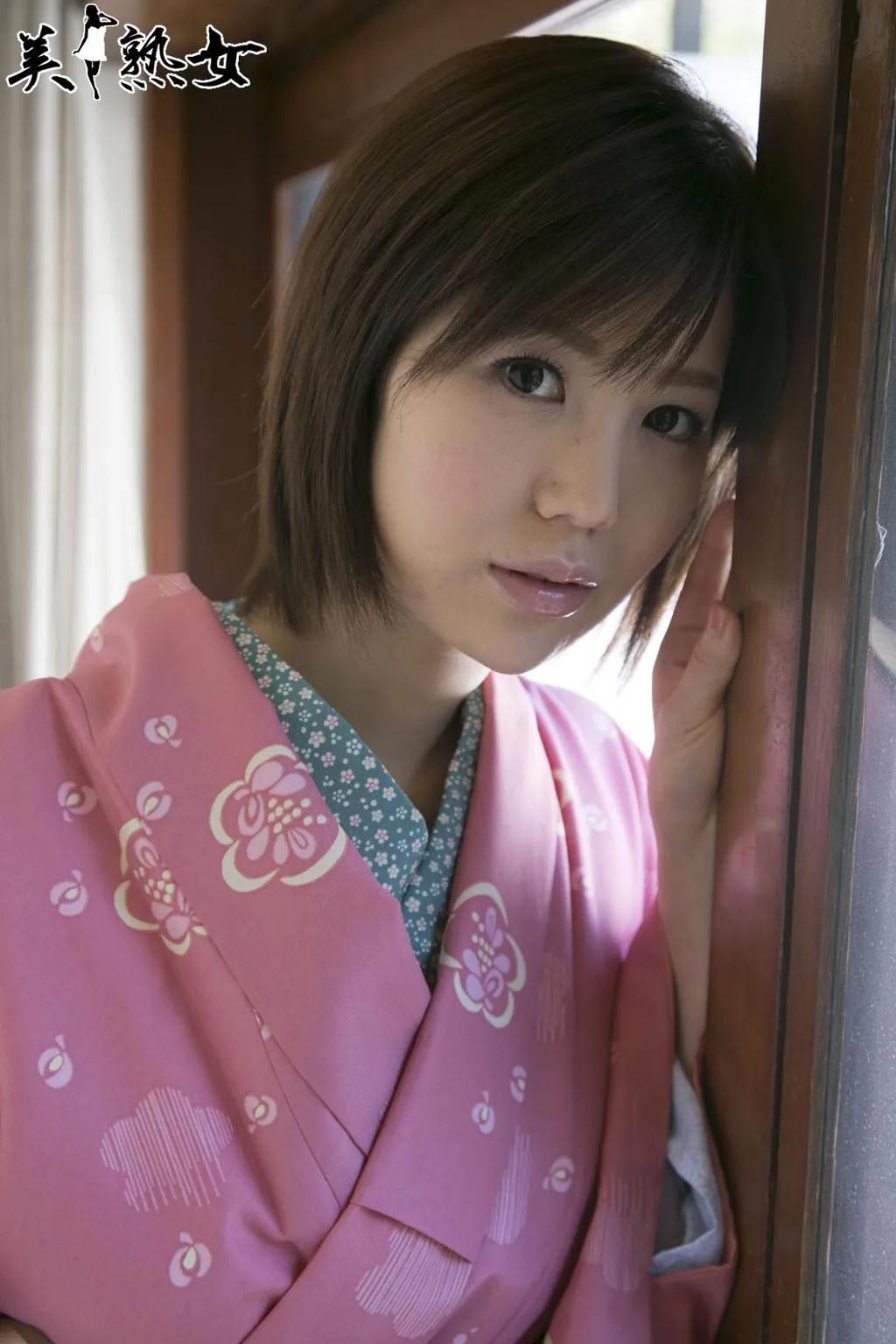 森ななこ 辣腰翘尻一出场使我欲火熊熊烧(11)