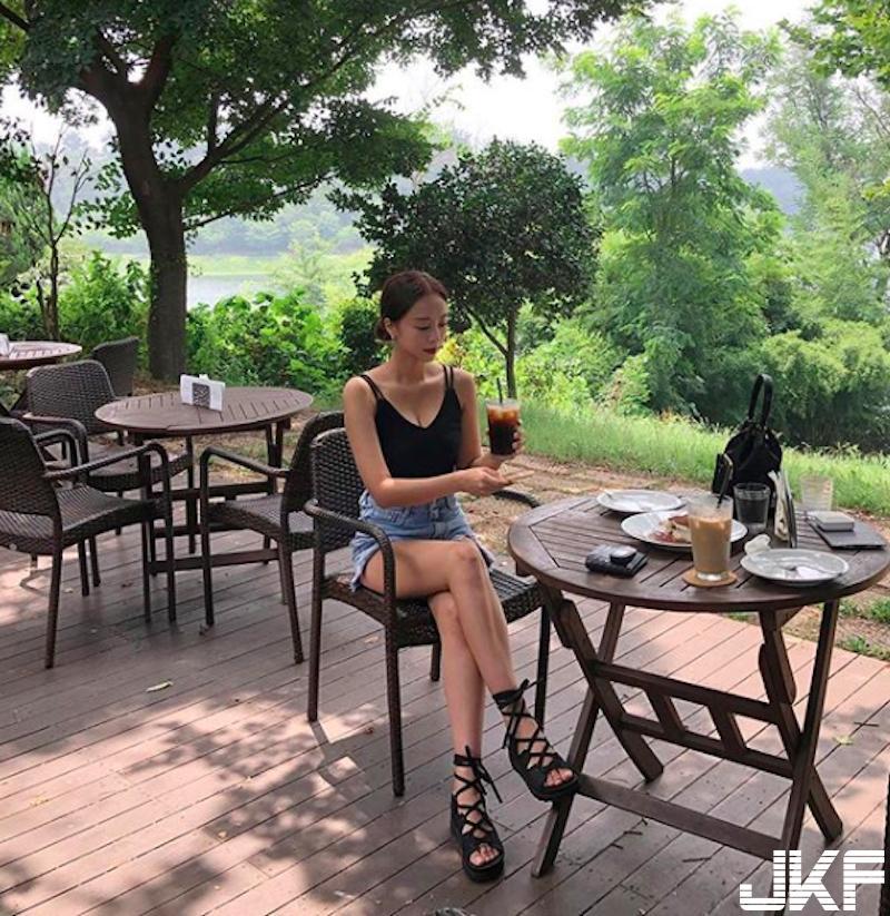 「大奶姊姊」94辣！「巨大雪白圆球」从中路跑出来啦！霸气逼人脾气超差！(10)