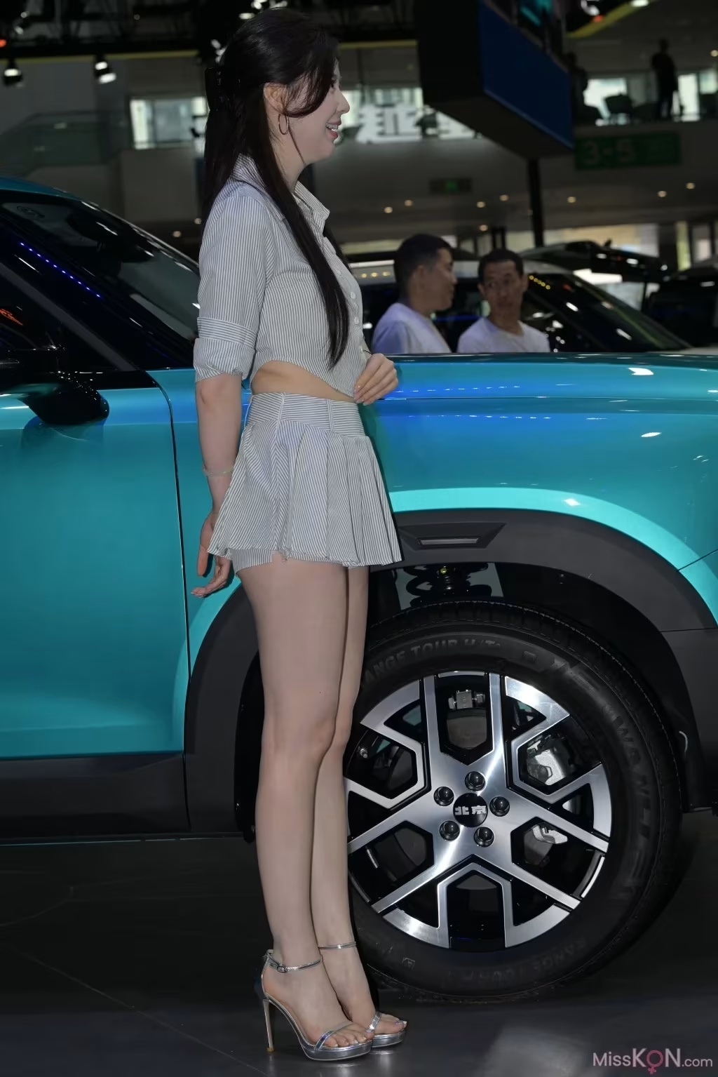 [精選街拍作品] No.5022： 春曉超短裙福利 (165 photos) - ( Page 1 / 2 )(20)