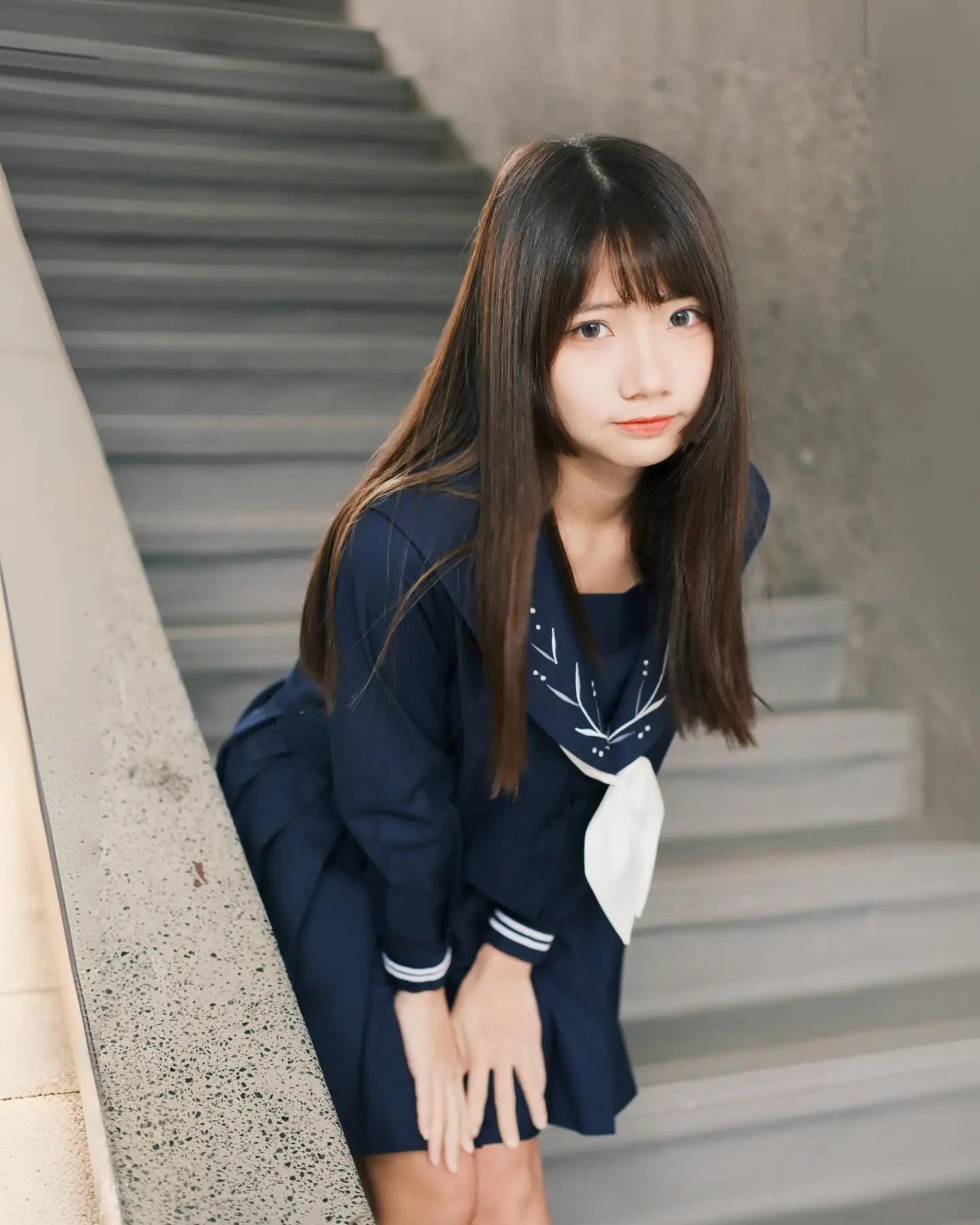 漂亮姊姊「Nimo尼莫」外型可甜可盐可性感 身材曲线超惹火(16)