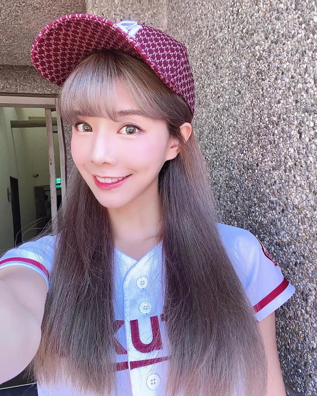 林艾融 甜美白皙结合的清新乐天女孩(1)