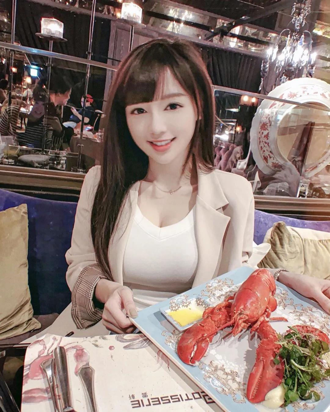 丘涵Joanne 仙女级ㄉ颜值...身材又很可口(2)