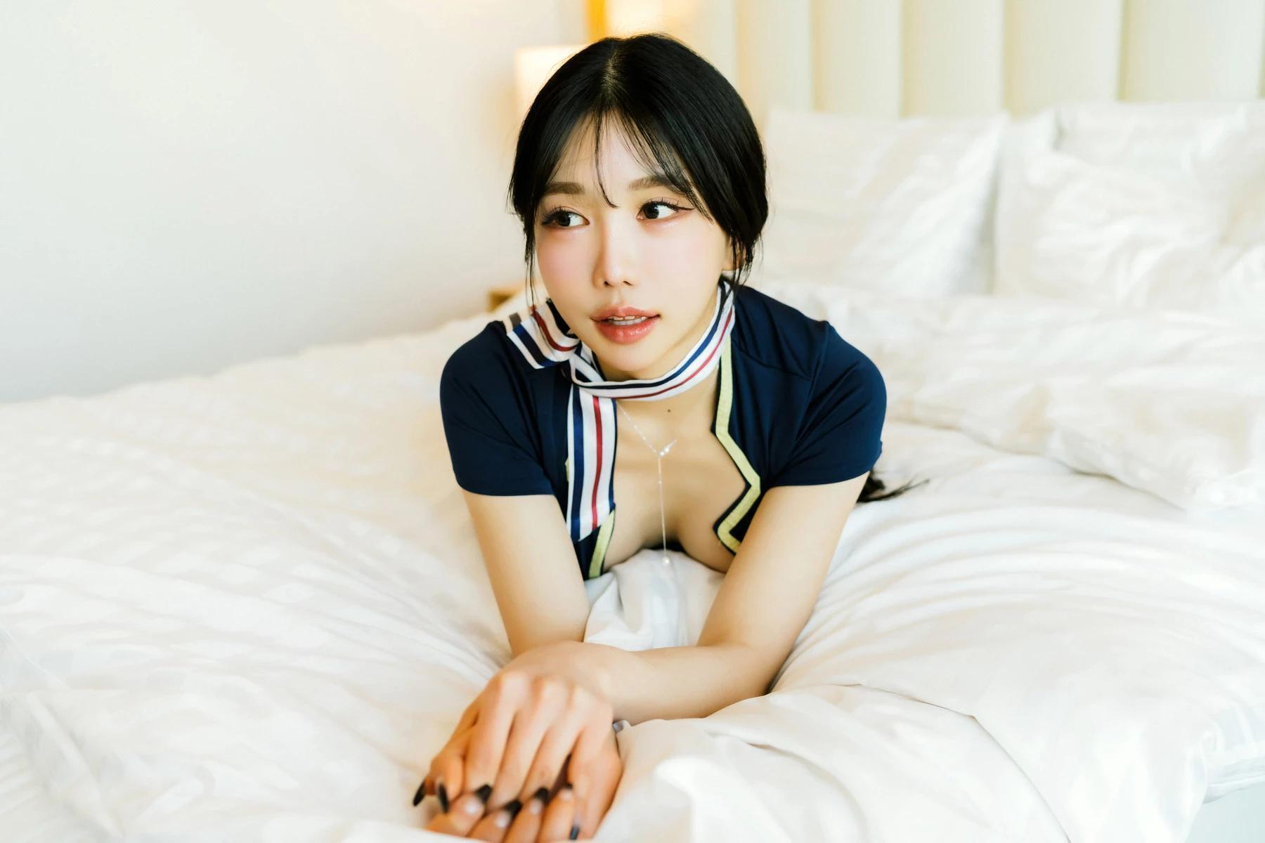 [Yunjin 챌이] 悶騷秘書露出飽滿美胸 解決你的煩惱 (53P)(32)