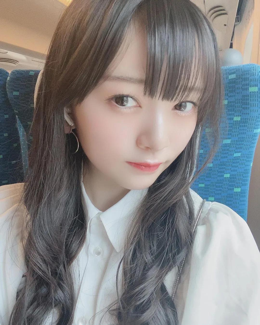 妹系美少女「佐山すずか」童颜巨乳身型超暴力　邻家妹妹气场散发满满青春活力