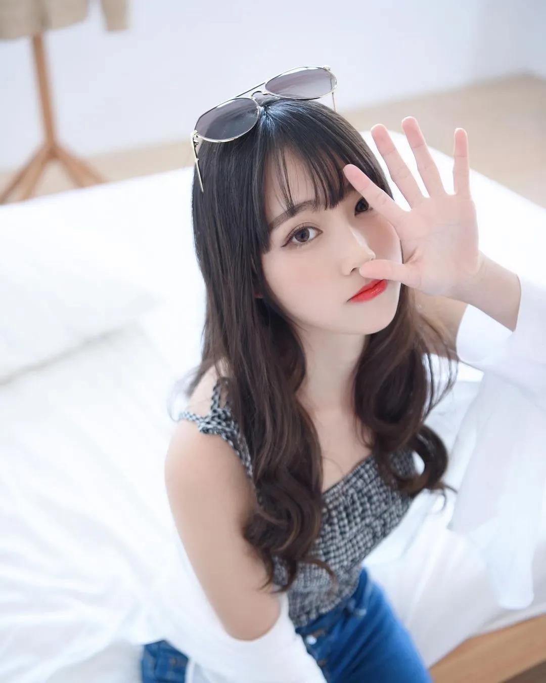 正妹「玮庭Angela」细腰＋美胸身材超好 无法抗拒(2)