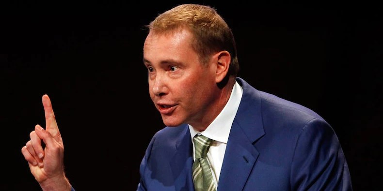 Billionaire ‘Bond King’ Jeff Gundlach rings the recession alarm, says bitcoin is hugely overvalued, and warns against investing in China | Currency News | Financial and Business News