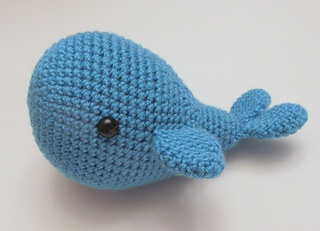 Can you guys help me please? Ravelry Amigurumi Whale Pattern By Heather Sonnenberg